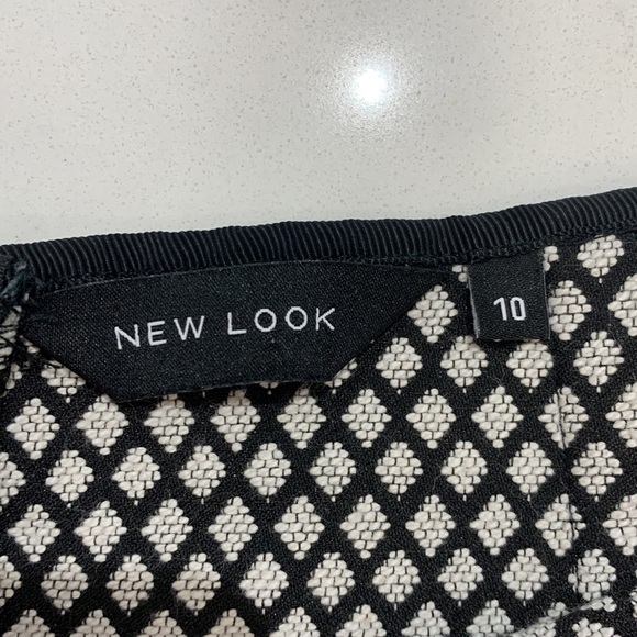 New Look (UK) Mini Skirt, Argyle/Diamond, Black & White, Zippers, (Size US 6) - Picture 4 of 7